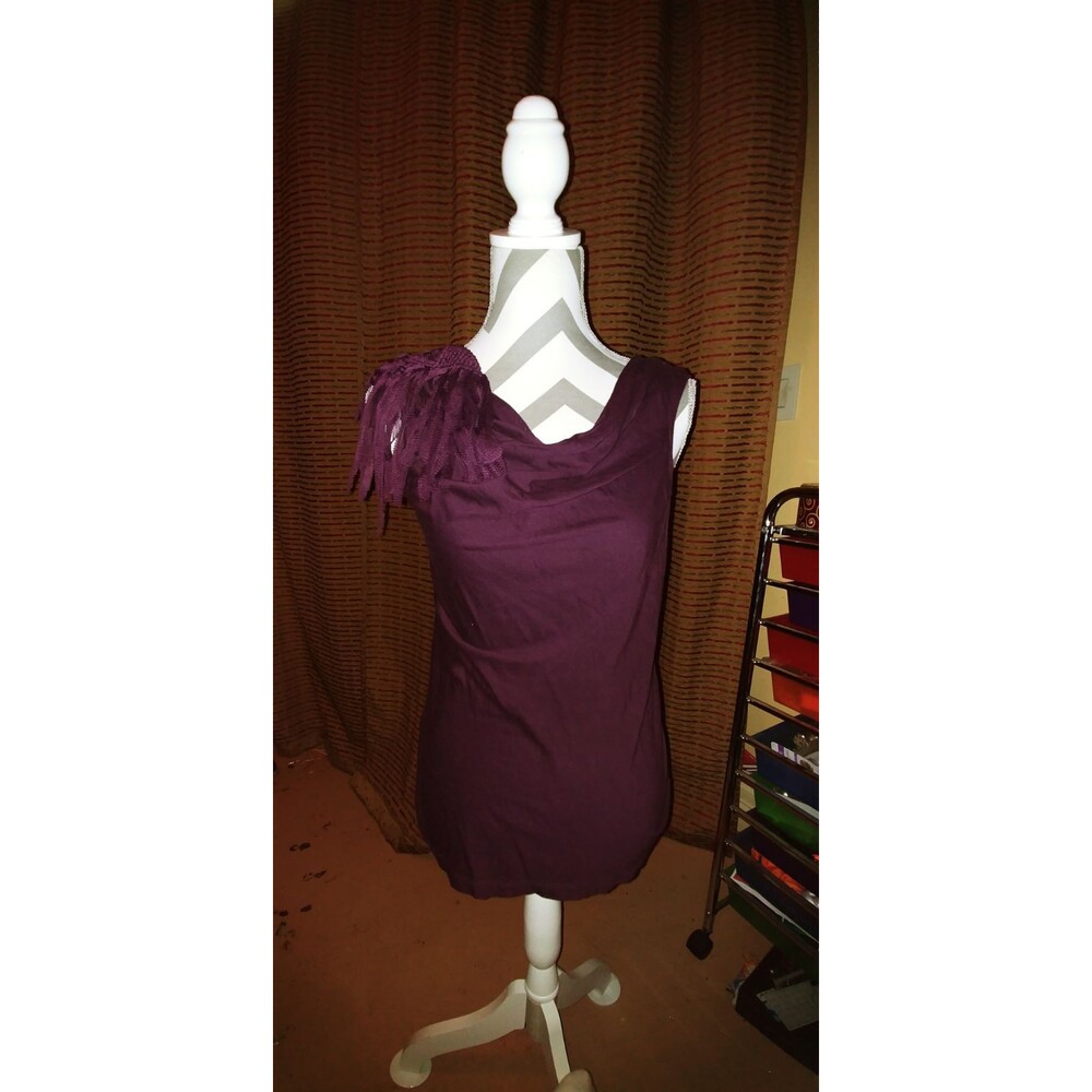 Beautiful!! Gap top, size small